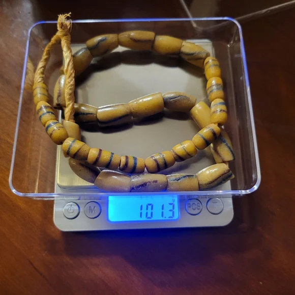 Vintage handmade Krobo glass trade beads, Using recycled-glass techniques - Picture 2 of 16